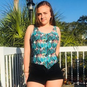 Meet your Posher, Kayla